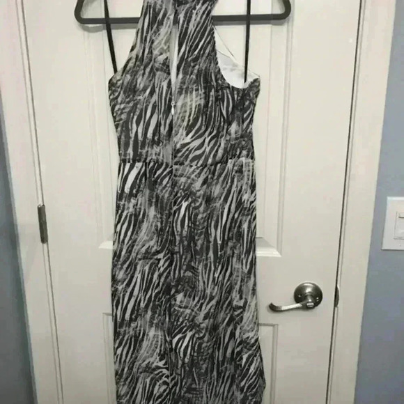 Bebe Keyhole Wrap Hem Dress Size‎ 6 - Picture 3 of 6